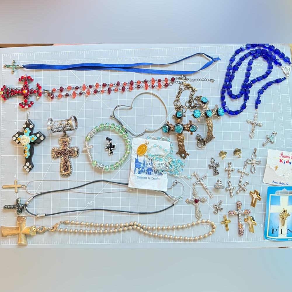 Vintage Christian Cross Jewelry Repurpose Lot - Picture 17 of 17